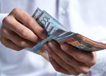 Қазақстанда қанша қолма-қол ақша бар және оны қаншалықты жиі пайдаланады?