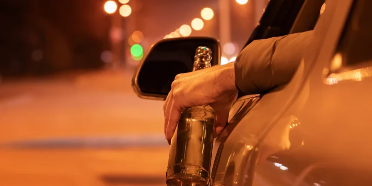 Сарысу полицейлері көлік жүргізу құқығынан айырылған мас жүргізушіні ұстады