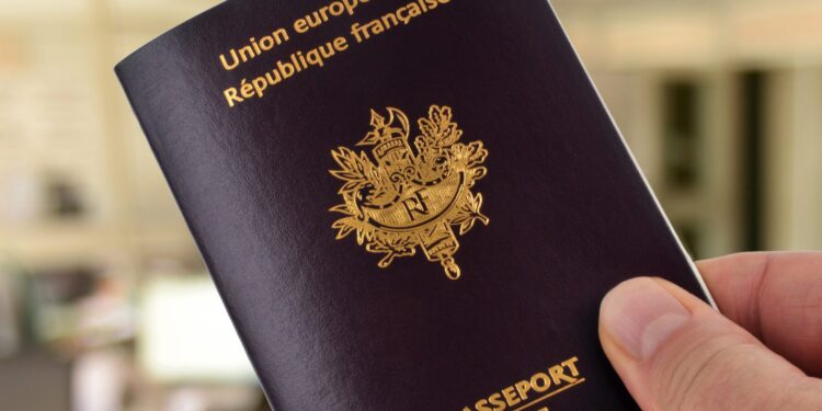 Алматы әуежайында жалған құжаттар ұсынған екі шетелдік азамат ұсталды