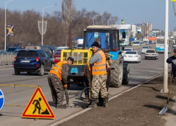 Астана әкімдігінде жол жұмыстарын өз есебінен қайта жасайтын мердігерлер аталды