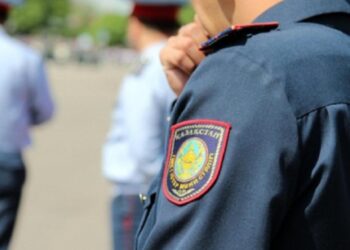 Полиция атын жамылып, ай сайын төлем талап еткен