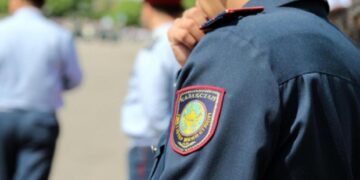 Полиция атын жамылып, ай сайын төлем талап еткен