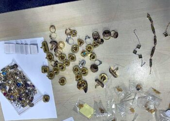 Ақтау әуежайында контрабандалық зергерлік бұйымдарды әкелу алдын–ала тоқтатылды