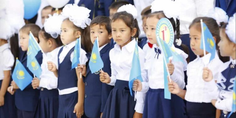 Жамбылда 21 мыңға жуық бала 1-сыныпқа барды