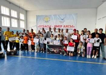 Үлкендерден үлгі алған ұрпақтың азбасы анық