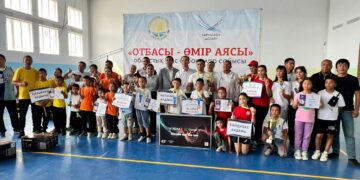 Үлкендерден үлгі алған ұрпақтың азбасы анық