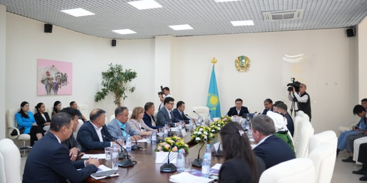 ТҮРКІСТАНДА «SARAP» ЭКСПЕРТТЕР КЛУБЫНЫҢ АЙМАҚТЫҚ ЖИЫНЫ ӨТТІ