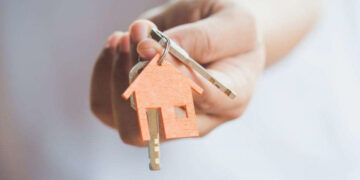 Тұрғын үй кезегіндегі 62 мың жетім баланың 809-ы ғана баспаналы болды