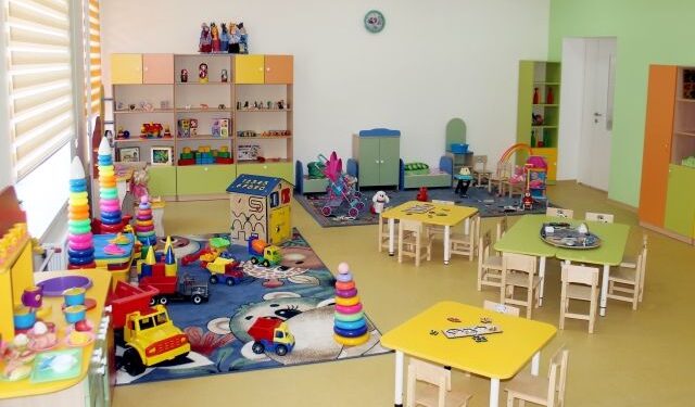 Бала бақшаны тексерушілер неге көп?