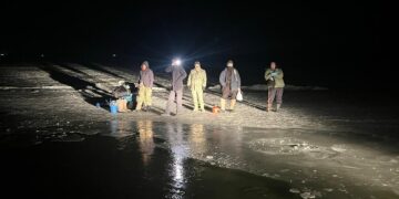 ТЖМ қызметкерлері 5 балықшыны құтқарды