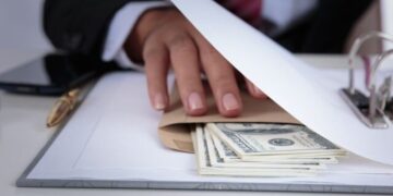 Жұмысқа орналасу үшін «сыйақы» беру қажет деген қауесет бар…