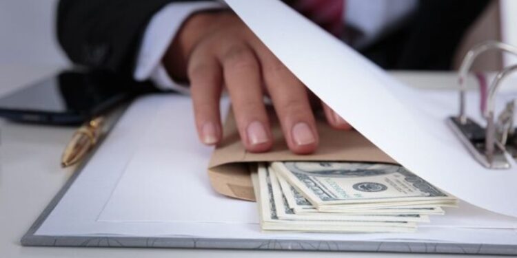 Жұмысқа орналасу үшін «сыйақы» беру қажет деген қауесет бар…