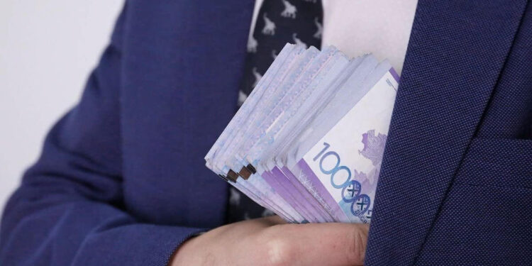 90 миллион теңге парадан бас тартқан