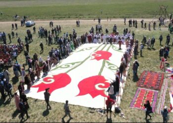 Рекордтар кітабына енген киіз «Әулие-Ата» әуежайына табыс етіледі