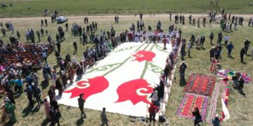 Рекордтар кітабына енген киіз «Әулие-Ата» әуежайына табыс етіледі