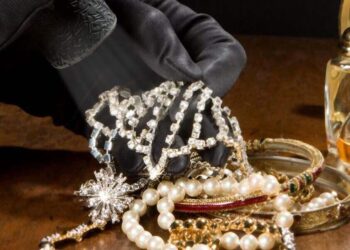 Жамбыл облысында өз үйінен алтын бұйымдар ұрлаған ер адам анықталды