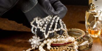 Жамбыл облысында өз үйінен алтын бұйымдар ұрлаған ер адам анықталды