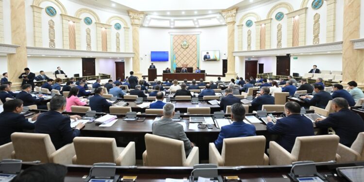 Бір жылда бюджетті 13 рет өзгерту – бұл нағыз рекорд