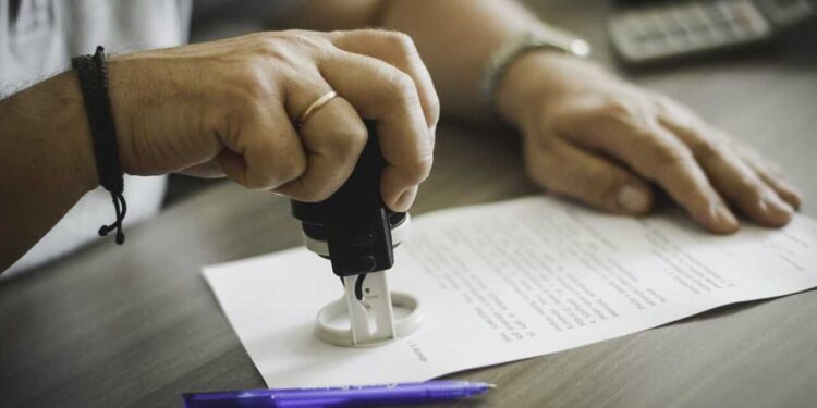 Лицензия алмай арнаулы қызметтер көрсетуге тыйым салынған