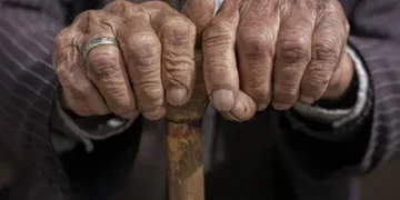 Ең жасы үлкен қазақстандық қай облыста тұрады?