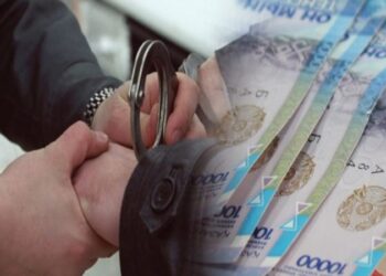 «ЖЫНЫСТЫҚ ҚЫСЫМ КӨРДІМ» ДЕП ЕР АДАМ ЕЛДЕН АҚША ЖИНАҒАН