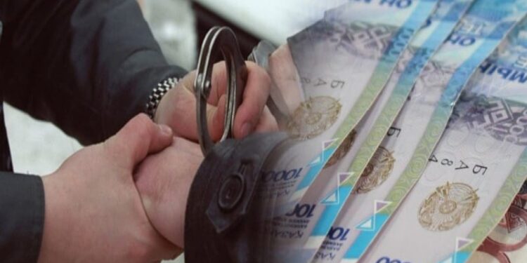 «ЖЫНЫСТЫҚ ҚЫСЫМ КӨРДІМ» ДЕП ЕР АДАМ ЕЛДЕН АҚША ЖИНАҒАН