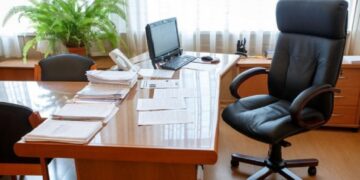 Мектеп директоры «креслосында» қанша жыл отыра алады?