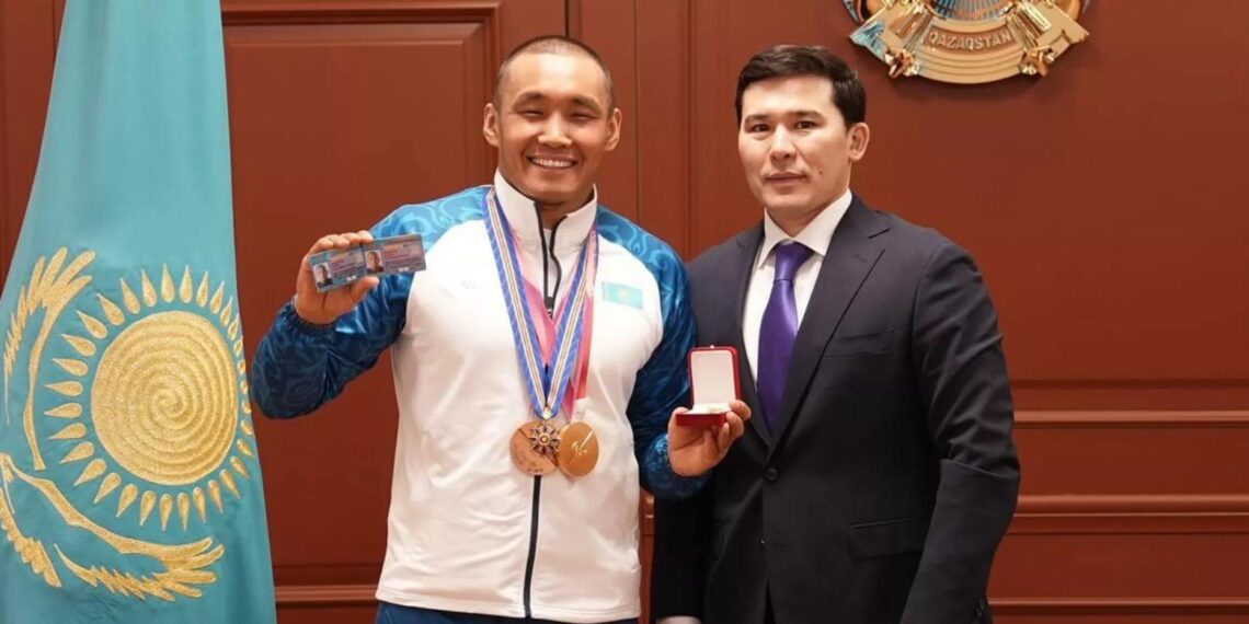 Ербол Хамитов — еңбек сіңірген спорт шебері