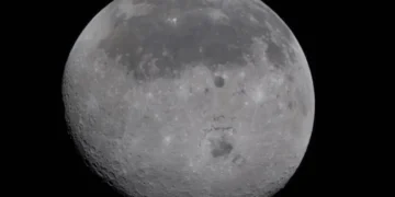 Айдың арғы бетін көрсетті
