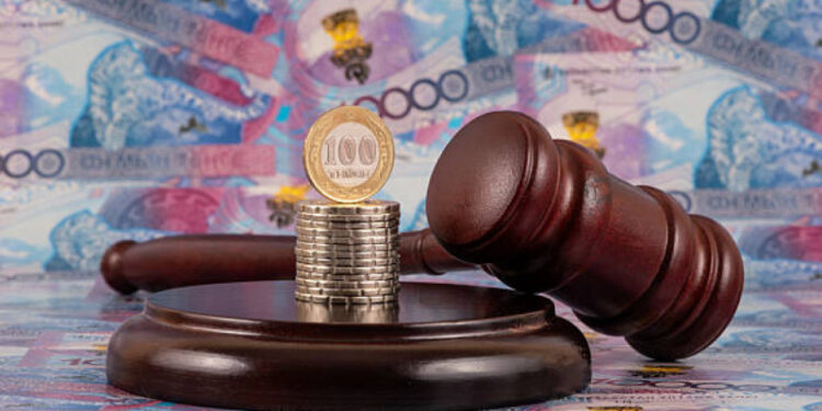 Директорды жемқор деп айыптаған азаматшаға 100 мың теңге айып салынды