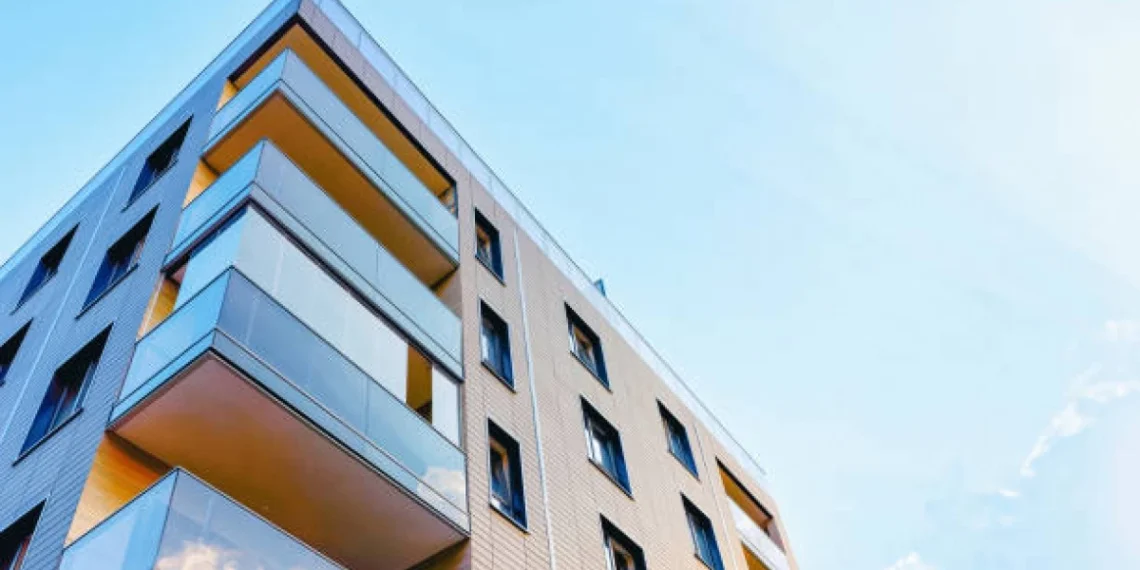 Ер адам 5-қабаттан секіріп, көз жұмды