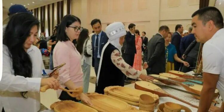 Таразда өнер мен дәстүр жаңғырады