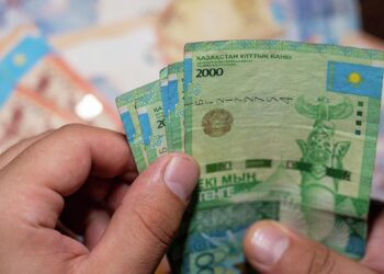 Енді 2 000 теңгелік купюралар қабылданбайды