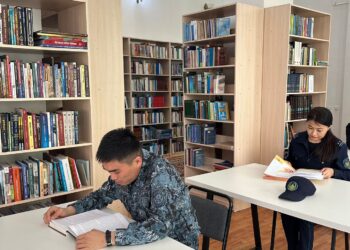 ҚАЖ қызметкерлері кітапханаға барды