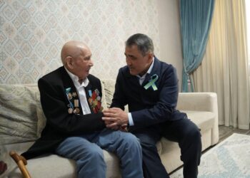 Су ресурстары және ирригация министрі 102 жастағы соғыс ардагерін құттықтады