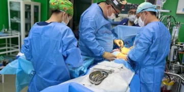 75 мыңнан астам ота жасап, 42 ағза трансплантациясын сәтті орындады