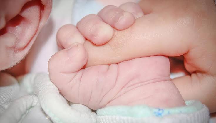 Баласын сатпақ болған әйел бес жылға бас бостандығынан айырылды